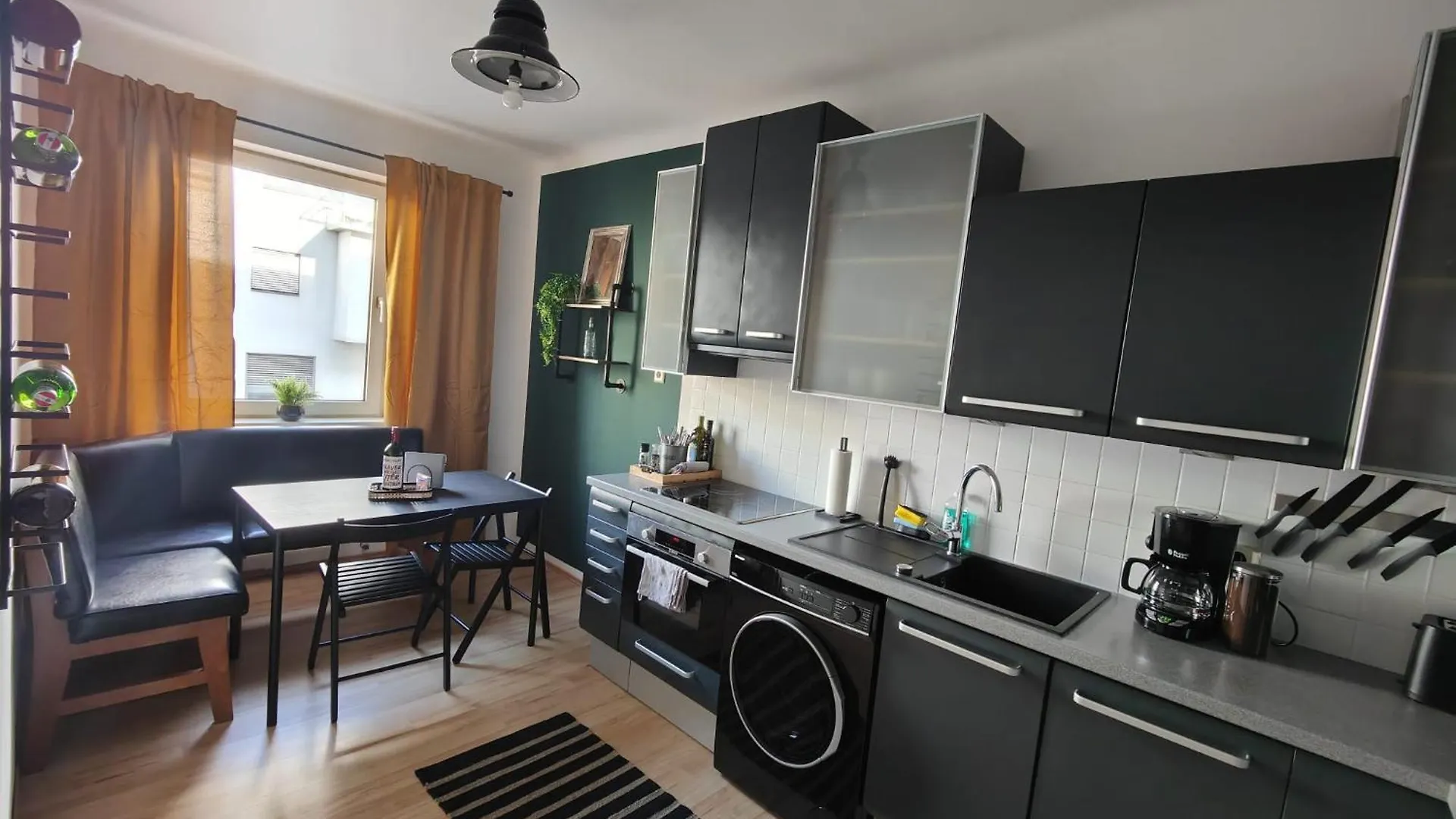Metro-Station To Opera 1 Min Away Apartment Vienna Austria